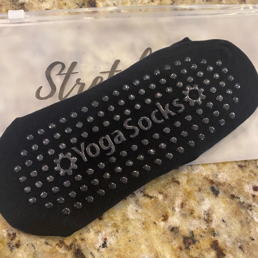 NWT Never Worn! Stretched Fusion Yoga Socks